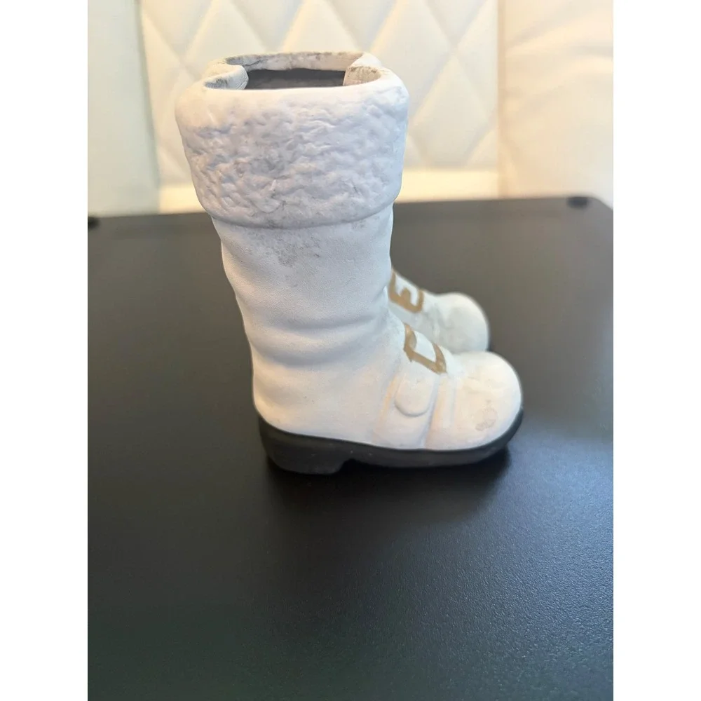 Mini Santa's Boots Ceramic Vase‎ White Gold Buckle Holiday Planter 7PT1735